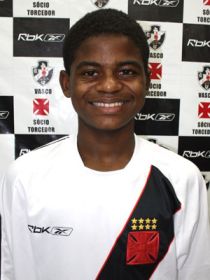 Neste sábado (28/07) na sede campestre do Clube Cidade do Sol, em Macaé-RJ, o Futebol Mirim do Vasco sagrou-se campeão da Macaé Cup Sub13, ... - 20070728adriel