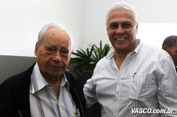 Presidente de honra Antônio Soares Calçada e o atual presidente Roberto Dinamite