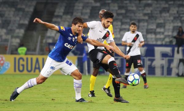 Andrey em ação contra o Cruzeiro no Mineirão