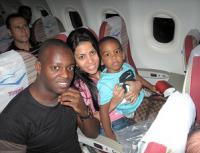 Z Roberto com a esposa e o filho no voo do Fluminense