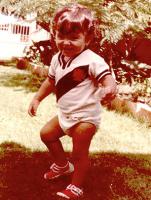 Com dois anos, Juliana j vestia a camisa do Vasco. 'Encontrar a foto causou revoluo na famlia. Todos achavam meu filho parecido com o pai. Agora, at ele o achou parecido comigo