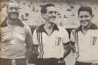 Ao lado de companheiros do Campo Grande, seu último clube na carreira, em 1962